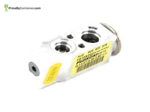 AUDI / VOLKSWAGEN 8U0820679 — AUDI / VOLKSWAGEN GENUINE EXPANSION VALVE 8U0820679