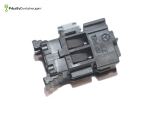 MERCEDES-BENZ 0175451728 — The Mercedes-Benz Genuine Receptacle Housing, part number 0175451728, is a meticulously engineered component designed…