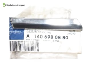MERCEDES-BENZ 1406980880 — MERCEDES BENZ GENUINE NEW 1406980880 GARNISH MOULDING RIGHT REAR FENDER
